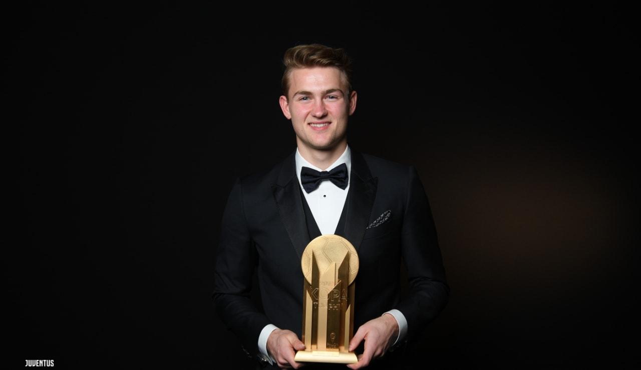 Matthijs de Ligt 2019-ben belső védőként nyerte meg a Kopa-díjat.