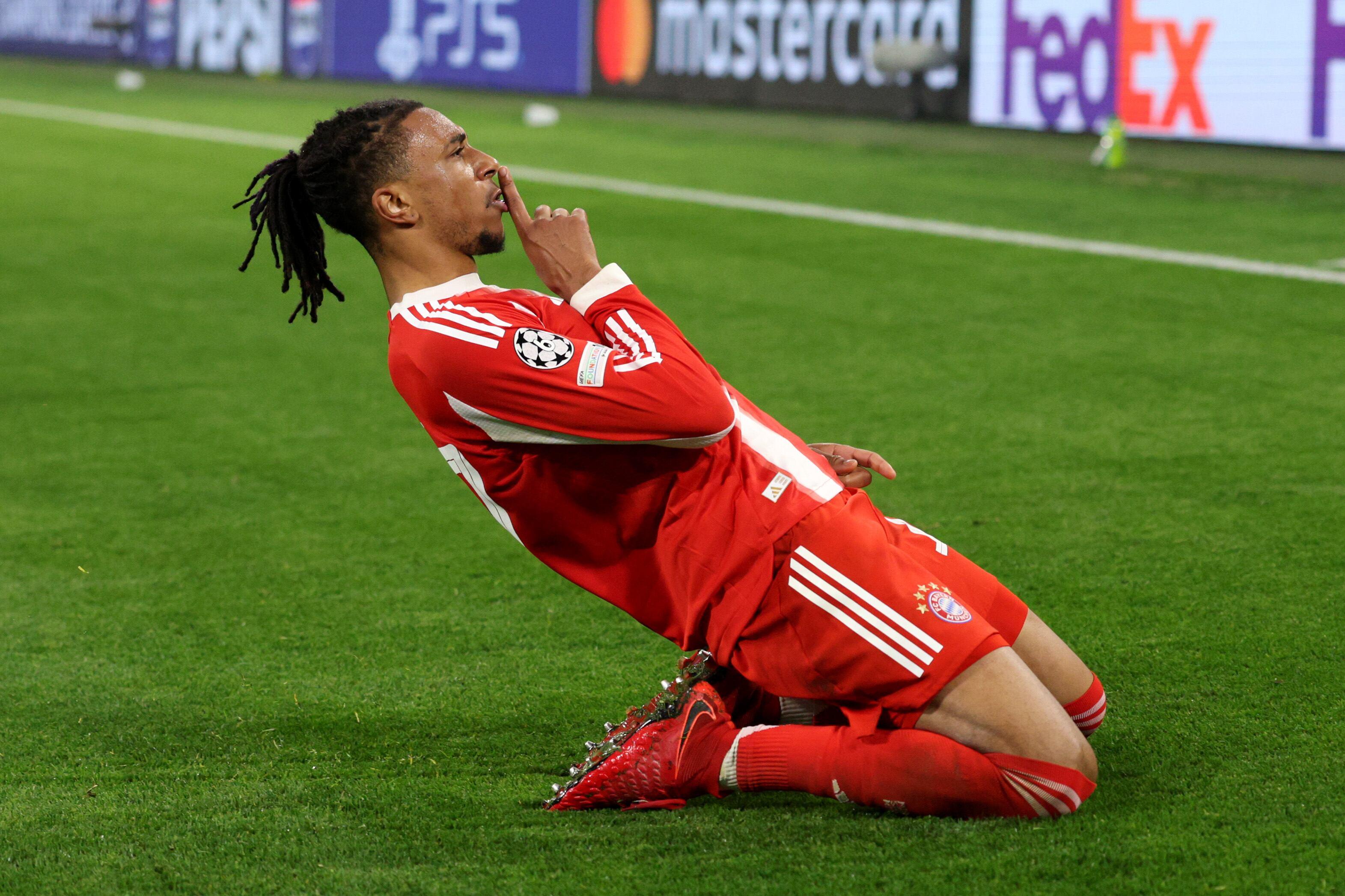 Michael Olise a Bayern München színeiben.
